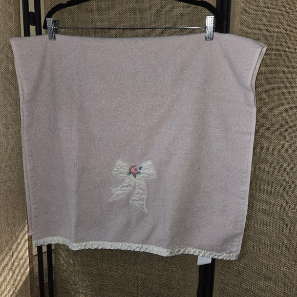 the bathworks Other - Vintage The Bathworks Pink Embroidered Applique Towel 42x23
